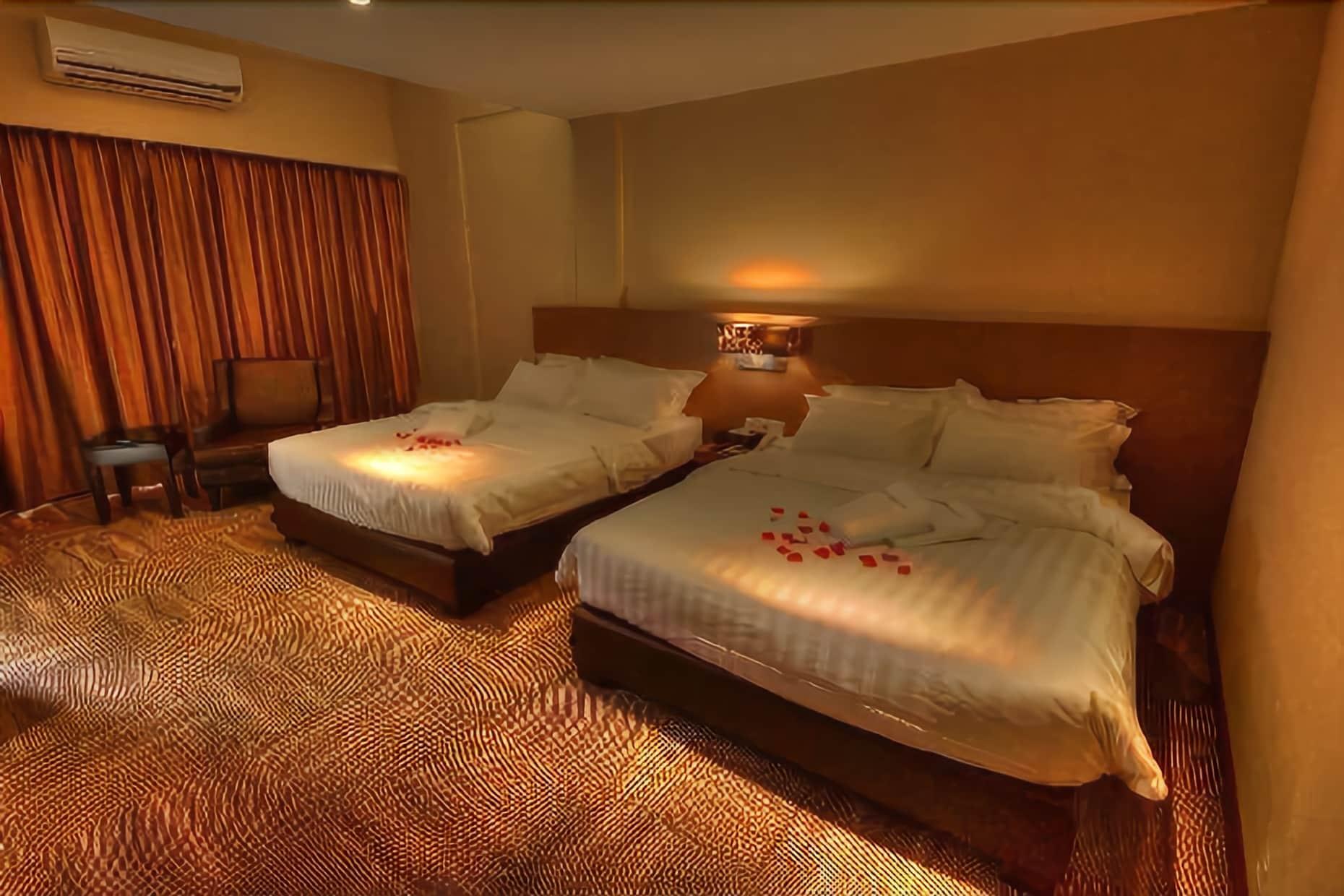 เมอร์เดกา โฮเต็ล Hotel เกอลวง ภายนอก รูปภาพ