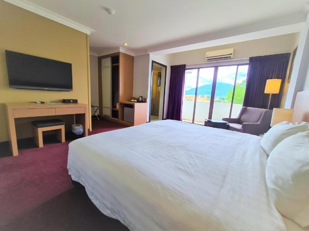 เมอร์เดกา โฮเต็ล Hotel เกอลวง ภายนอก รูปภาพ